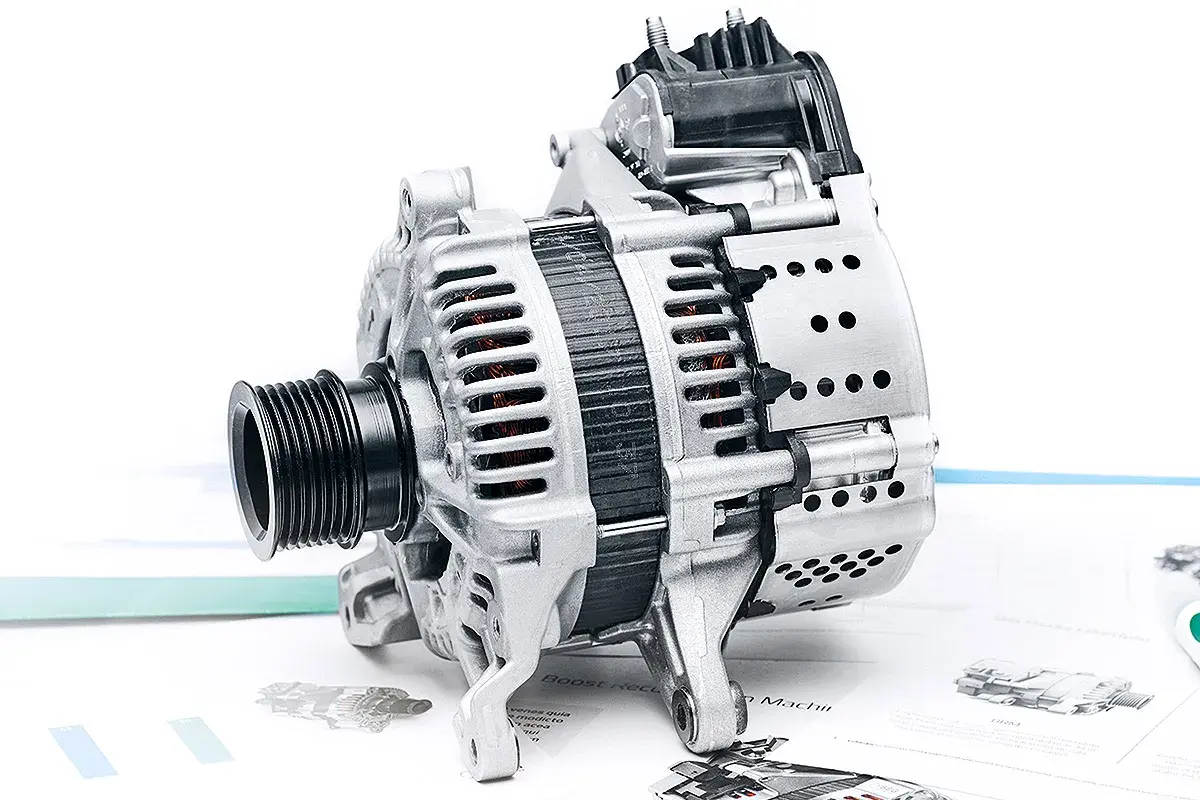 Defekte Lichtmaschine: Ohne sie springt das Auto nicht an. Dieses Bauteil ist entscheidend für die Stromversorgung.